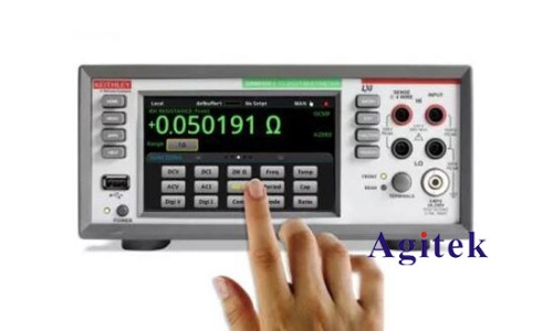 数字万用表中的真有效值测量原理与精度考量(图1)